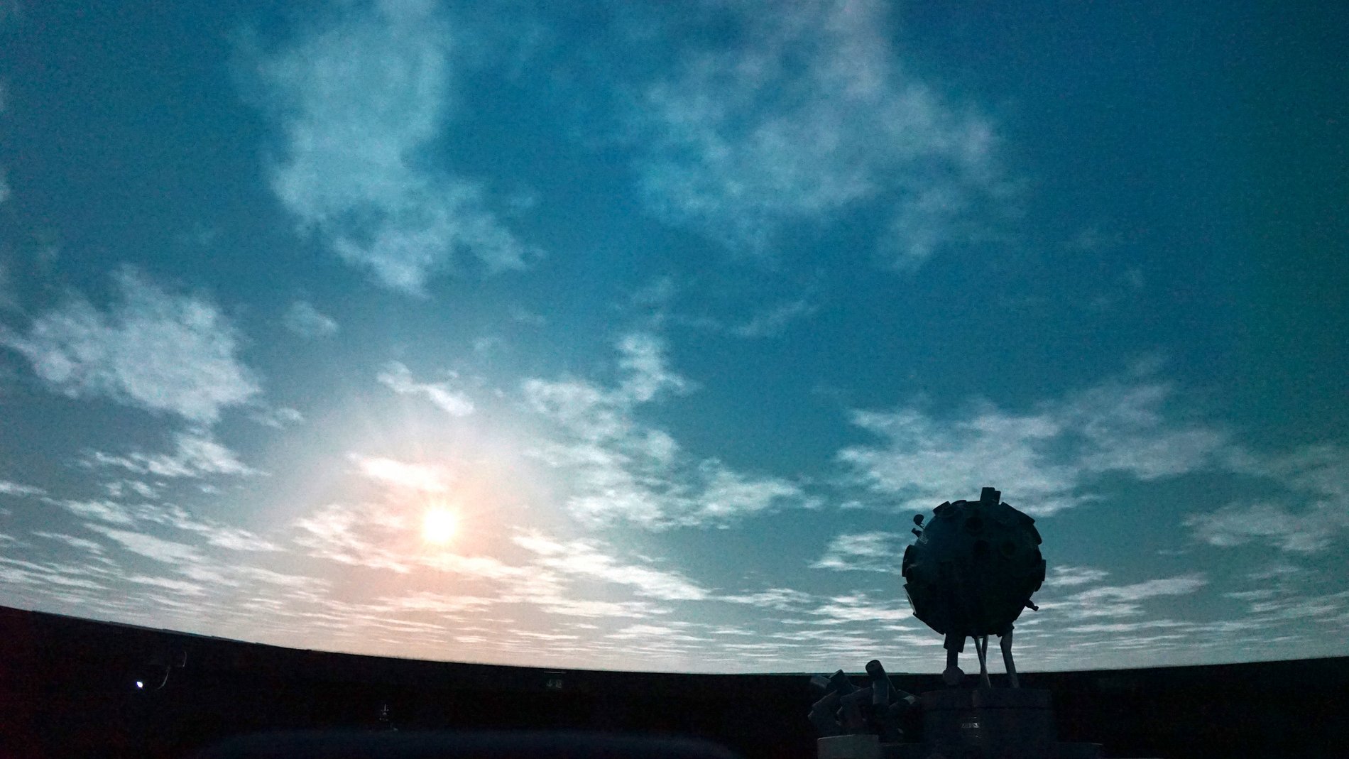 Isabell Schaffer hat einen meditativen Einstieg ins Live-Programm ausgewählt.