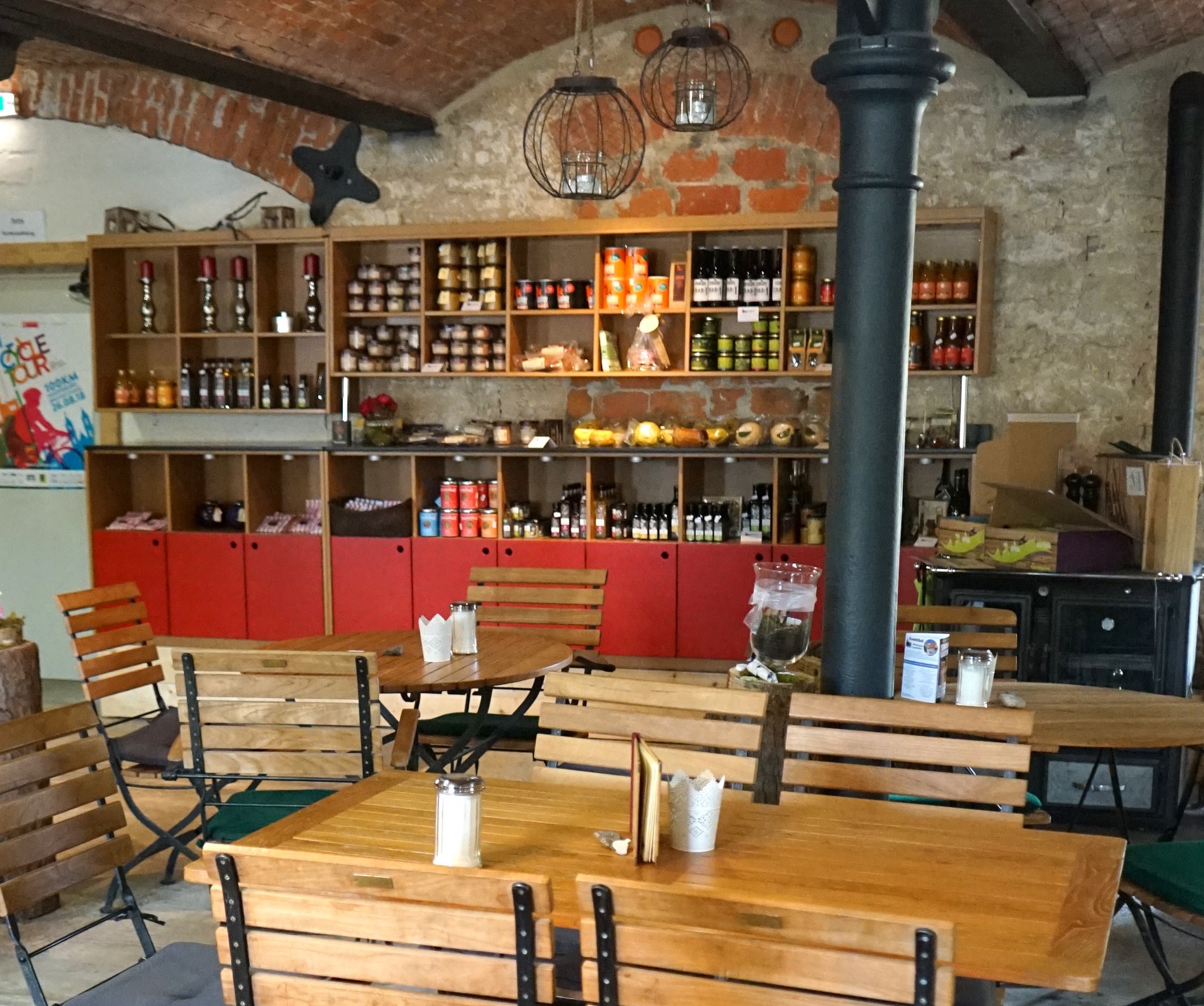 Bereits jetzt werden im Café des Rittergutes einige regionale Erzeugnisse angeboten. 