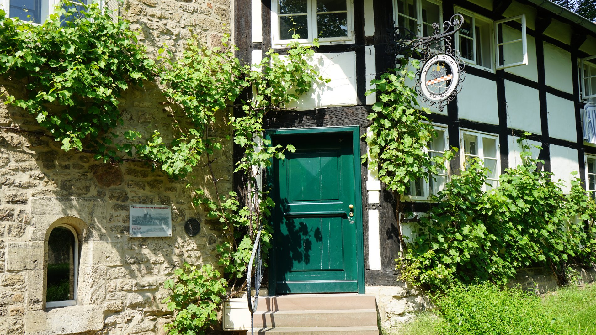 Blick auf das Zisterziensermuseum im Torhaus 