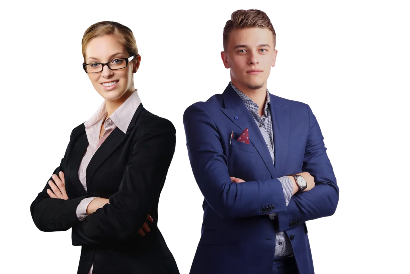 Eine Frau und ein Mann im Business-Kleidung stehen nebeneinander und schauen in die Kamera.