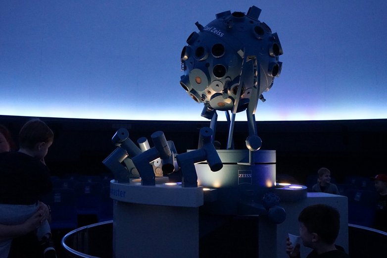 Star des Planetariums: der Starmaster.