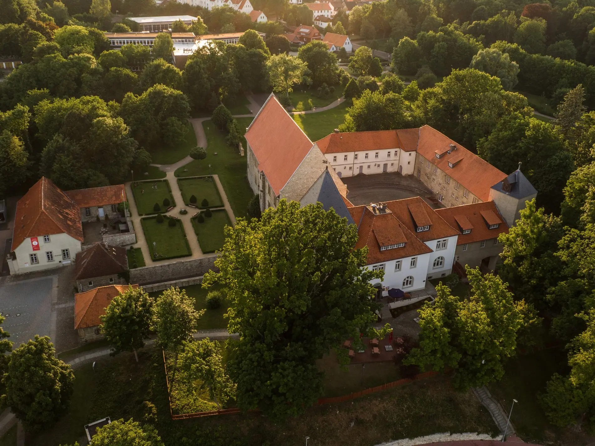 Luftaufnahme von Schloss Schöningen