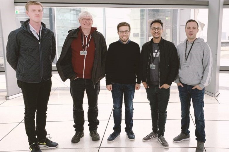 Fünf Akteure im Umfeld der Freiwilligenagentur Jugend-Soziales-Sport e.V. in Wolfenbüttel. 