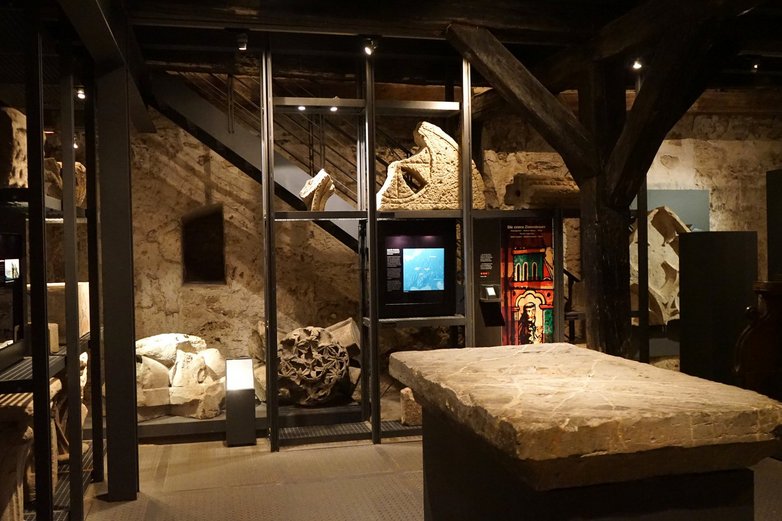 Blick ins Lapidarium des Klostermuseums Walkenried