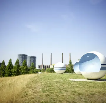 Allerpark Wolfsburg mit VW Türmen im Hintergrund (Bildrechte: Stefan Sobotta)