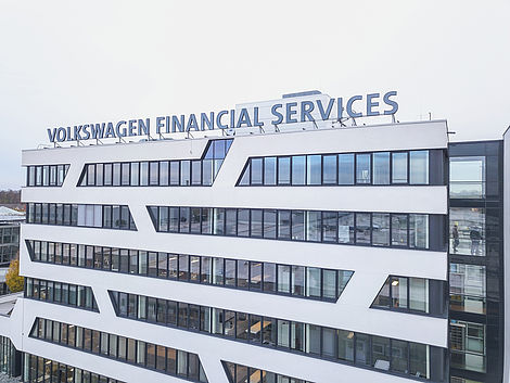 Drohnenfoto des Headquarters von Volkswagen Financial Services in Braunschweig.