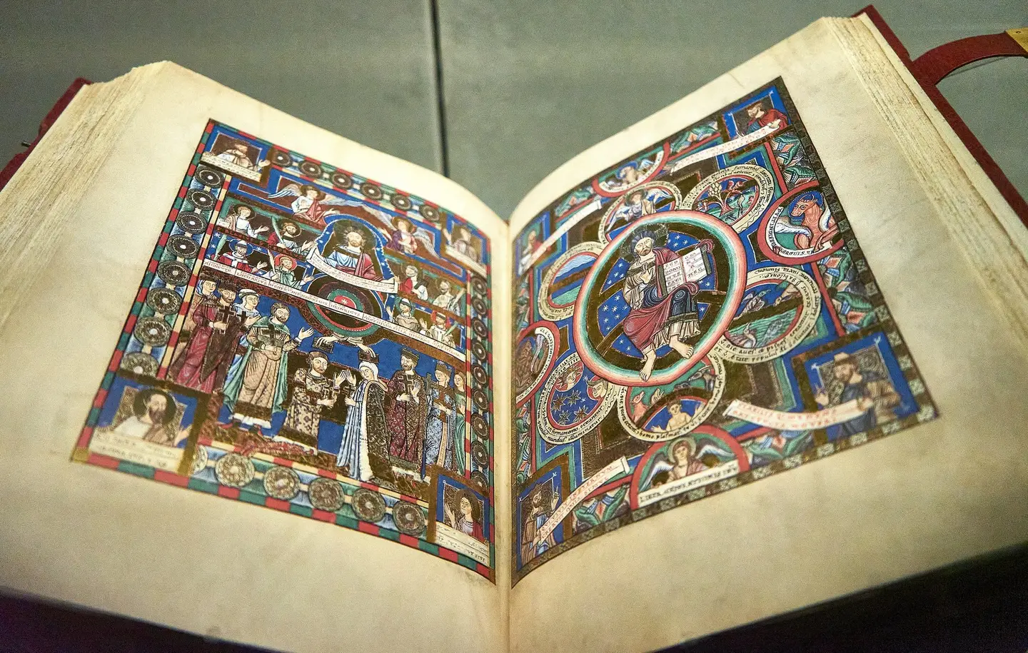 Faksimile des Evangeliars Heinrichs des Löwen und Mathildes von England. 