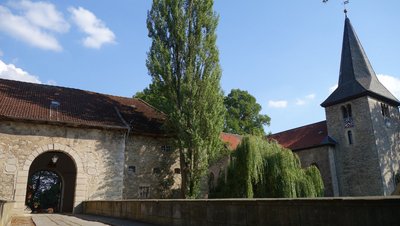 Wasserburg und St. Remigius in Wolfenbüttel