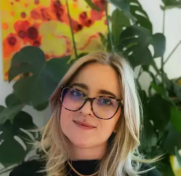 Marie Groß unterstützt BewohnerInnen der esn-Wohngruppen bei ihrer mentalen Gesundheit. (Bildrechte: Andreas Rodemann)