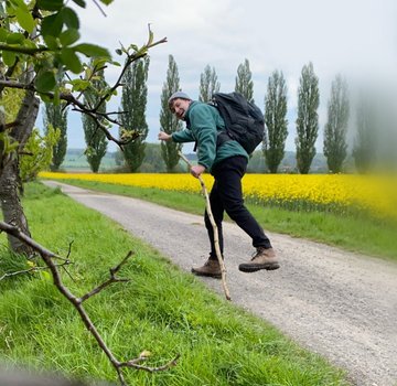 Dennis auf dem Pilgerweg Braunschweiger Jakobsweg (Bildrechte: Dennis Budin)