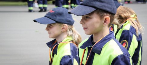 Kinderfeuerwehr-Jerxheim-header_web Zwei Kinder der Kinder Feuerwehr Jerxheim