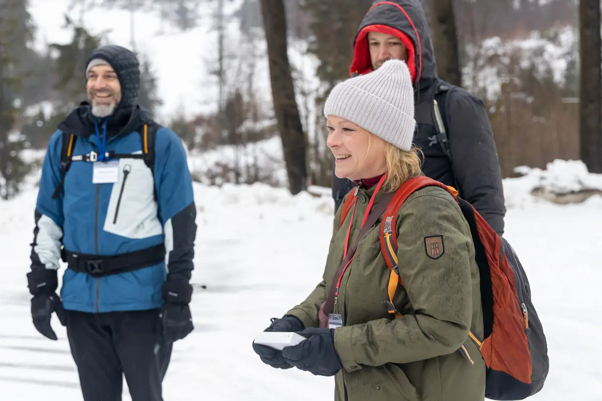 Dunja Kreiser, Abgeordnete des Bundestages, hatte sichtlich Spaß bei der gemeinsamen Wanderung.