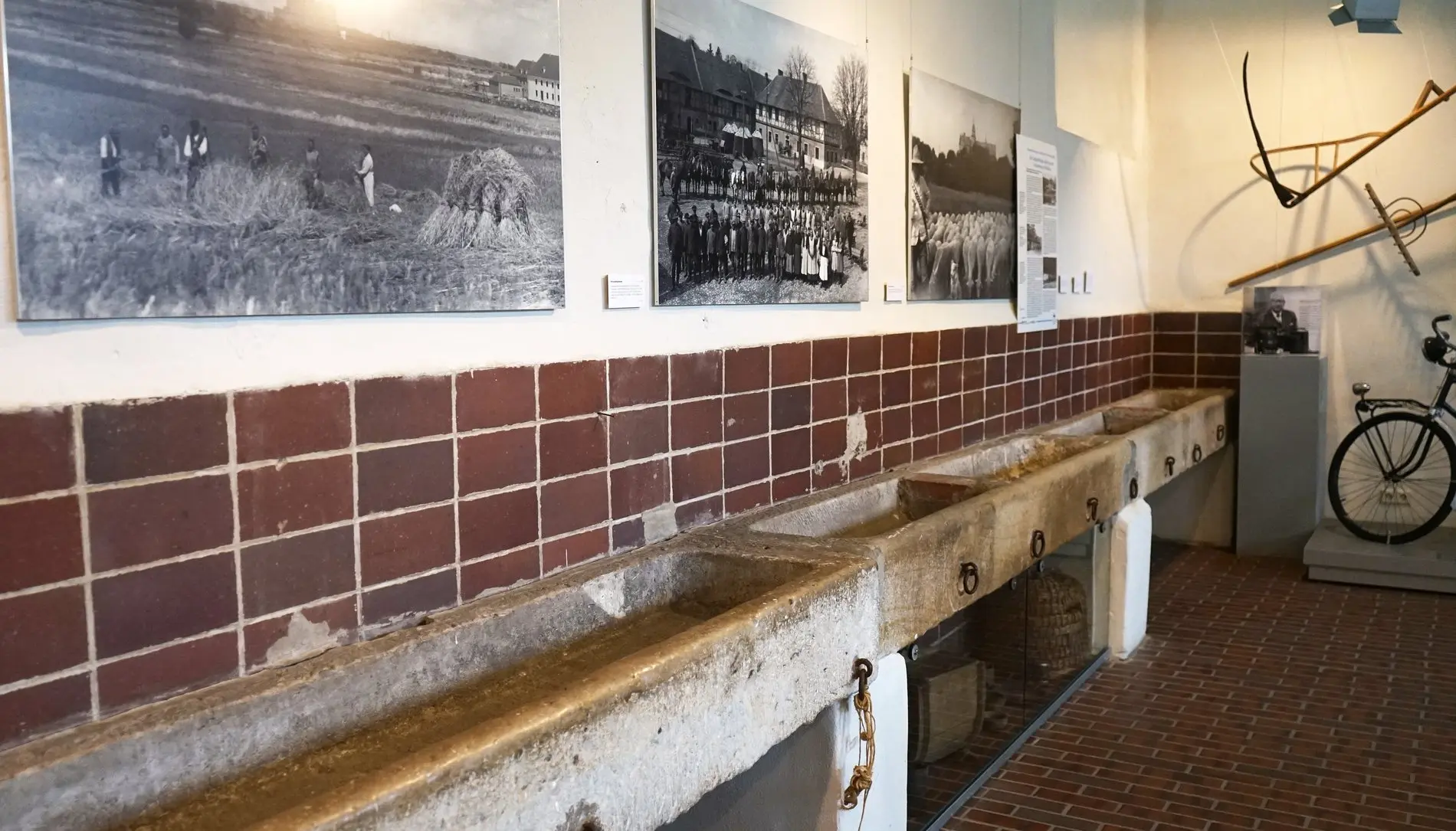 Erinnerung an die Arbeit und das Leben auf dem landwirtschaftlichen Gut Wolfsburg.