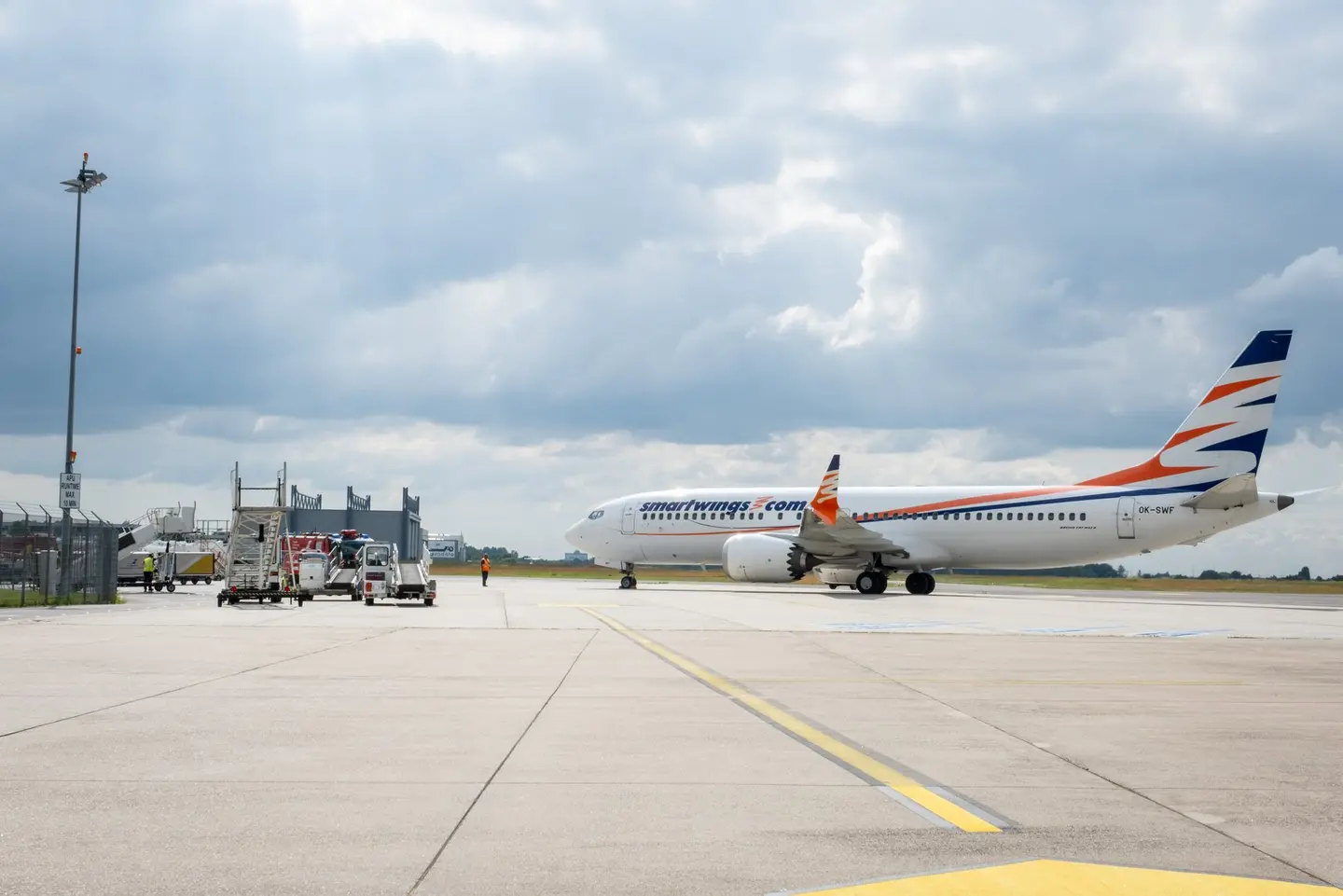 Ready for Take-off, die Boeing 737 Max kurz vor dem Start auf dem Flughafen Braunschweig-Wolfsburg.