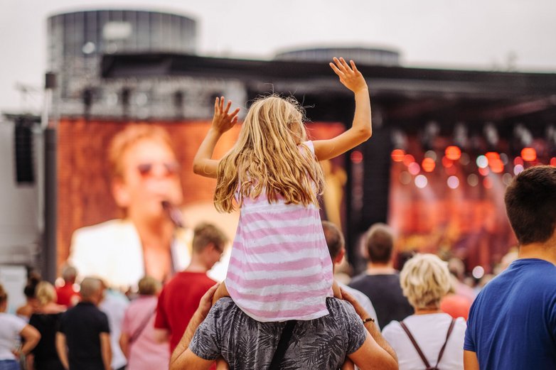 Bei den Konzerten des Sommerfestivals in der Autostadt Wolfsburg geht es richtig ab.