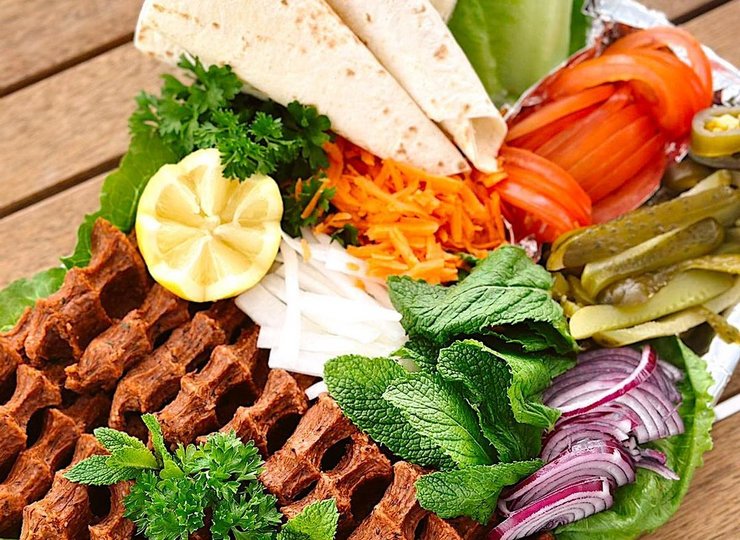 Vegane Restaurants: Das Franchise Veganland bietet traditionelle orientalische Gerichte in vegan an.
