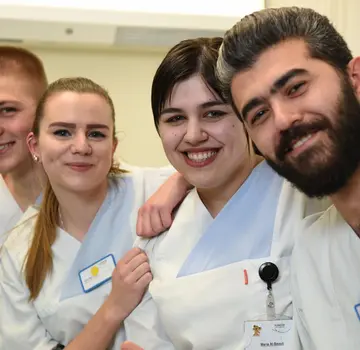 Die Berufsaussichten für die Azubis der Pflegeschule sind gut.  (Bildrechte: Freddy Czaja)