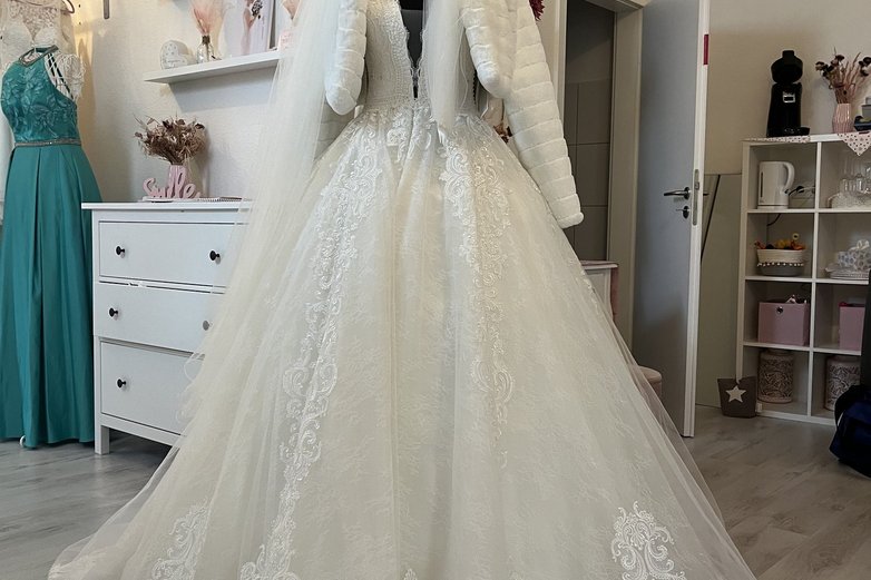 Ein Brautkleid in Peine.