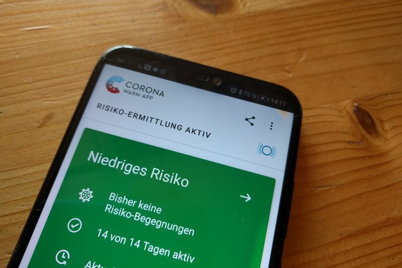 Ein Smartphone mit einer offenen App.
