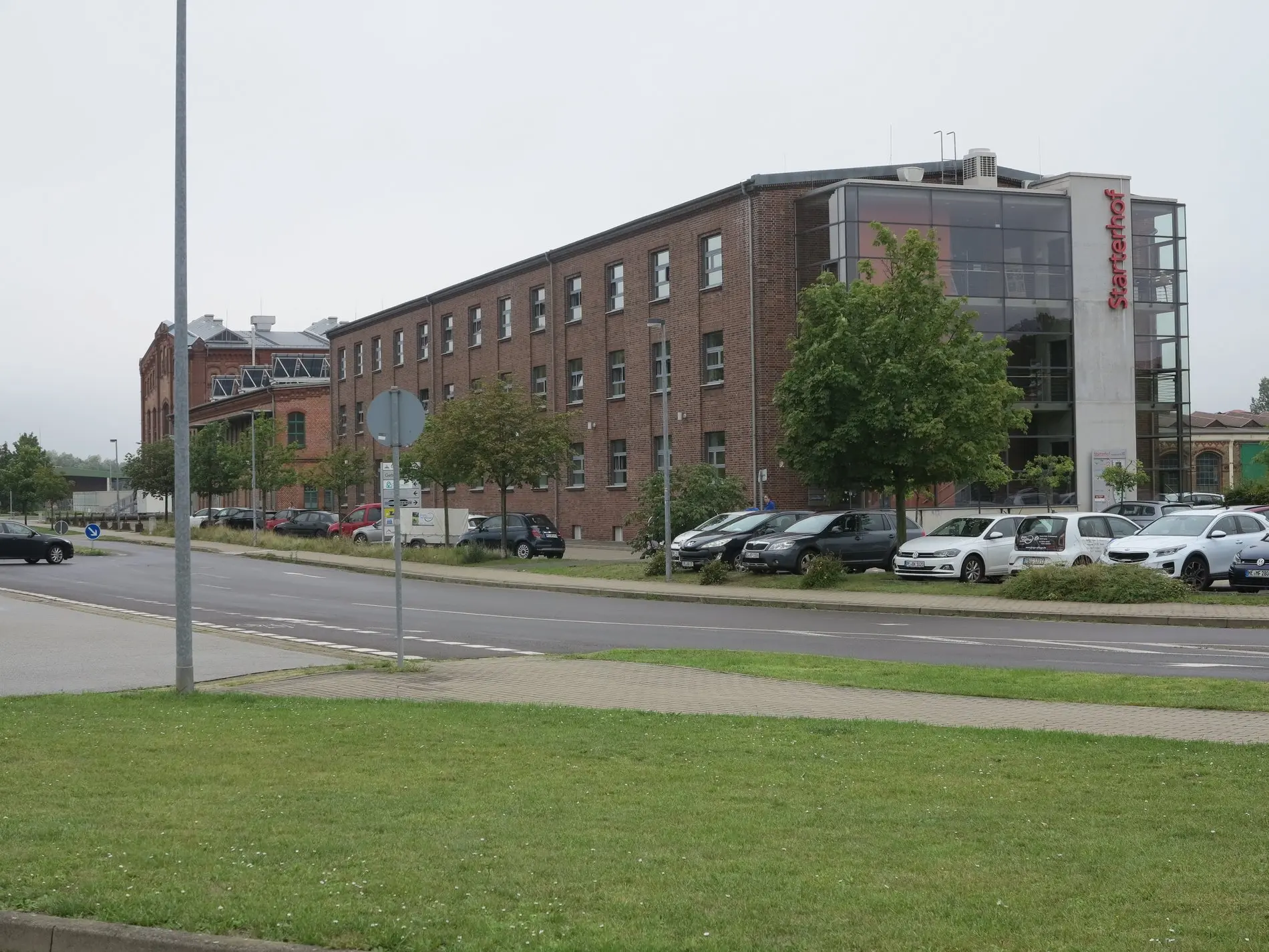 Der Starterhof im Gigapark Ilsede: Hier ist unter anderem die Wirtschaftsförderungsgesellschaft untergebracht.  