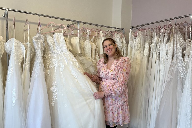 Sabrina Ahrens bei EllaBellaCinderella in Peine.