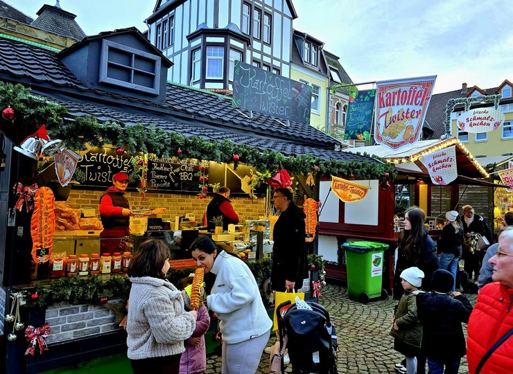 Buden auf dem Weihnachtsmarkt Peine  