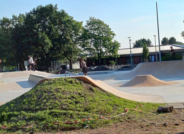 Auch eine Skatebahn ist vorhanden.
