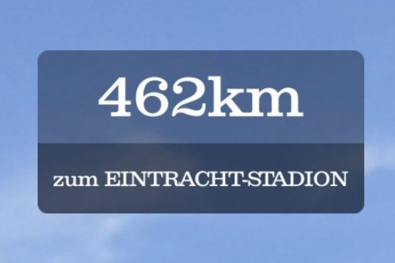 Malte ist weit weg vom Stadion und kann nicht supporten.