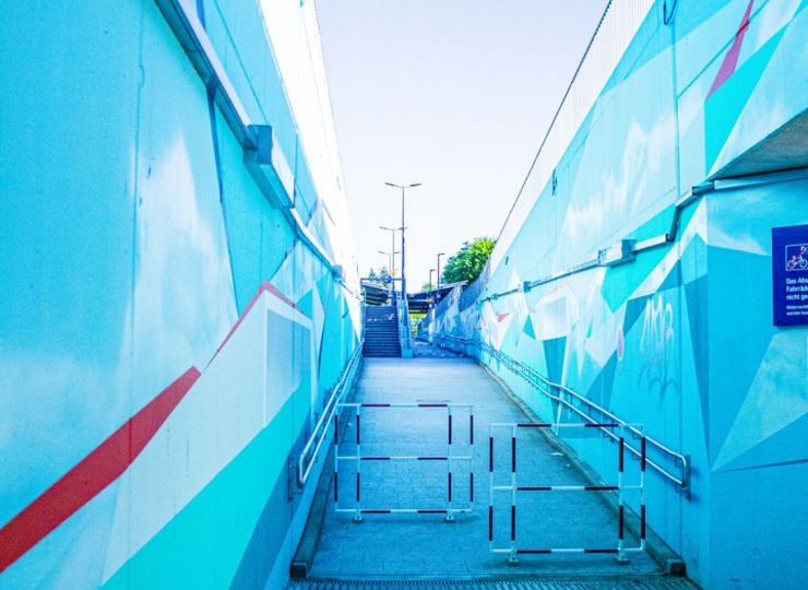 Kunst statt Langeweile am Bahnhof Gliesmarode.