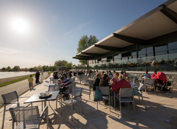 Exquisite Strandbar: Das Café del Lago am Salzgittersee.