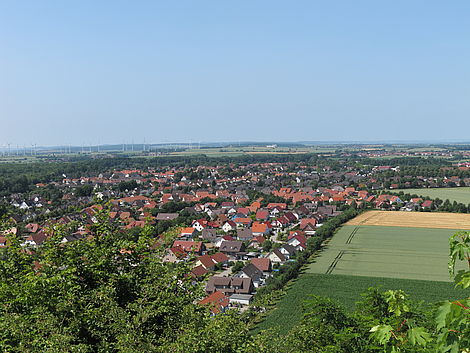 Das Bild zeigt den Blick vom Lengeder Seilbahnberg.