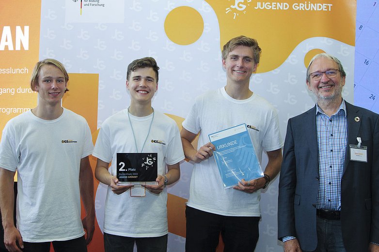 Das erfolgreiche REWIMET-Team auf dem Bundesfinale von „Jugend Gründet".