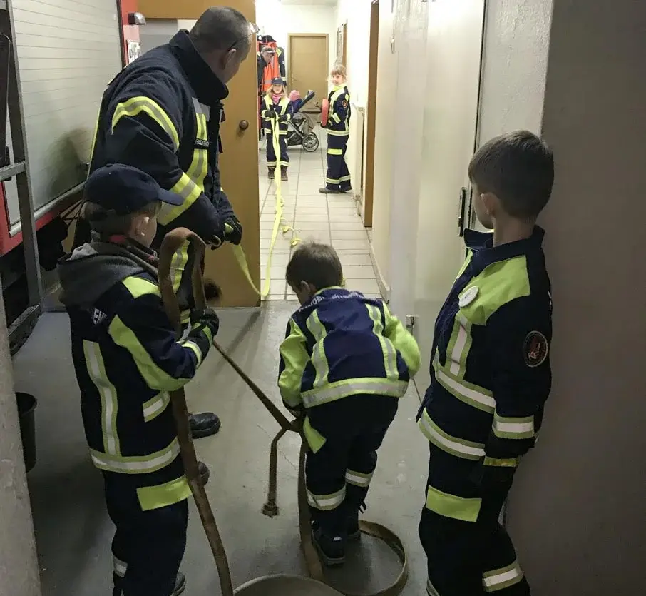 Kinderfeuerwehr in Aktion