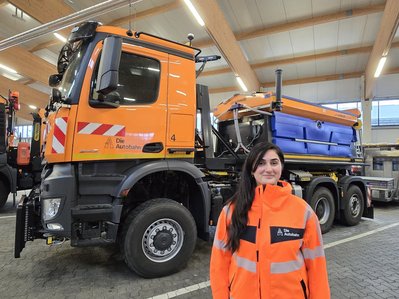 Gurbet Cakil ist Leiterin der Autobahnmeisterei Braunschweig-Hafen.