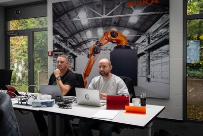 … und die Seminarteilnehmer lauschen gebannt.