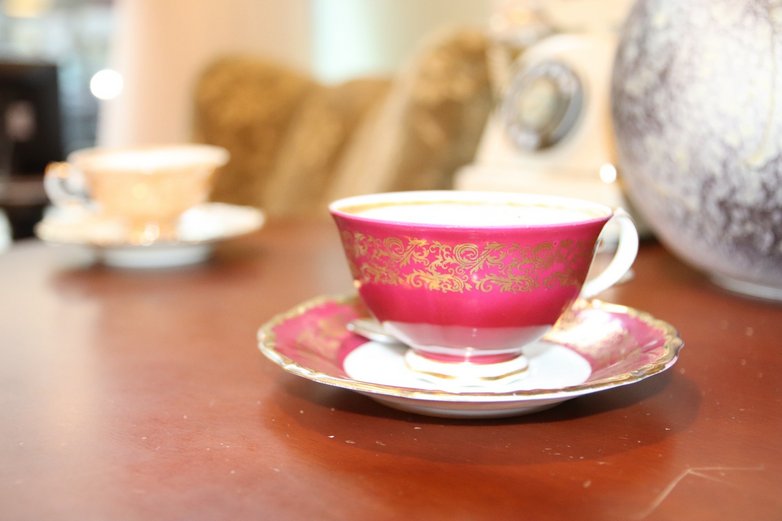 Ein nettes Gespräch bei einer Tasse Kaffee gehört bei Aneta oft dazu. 