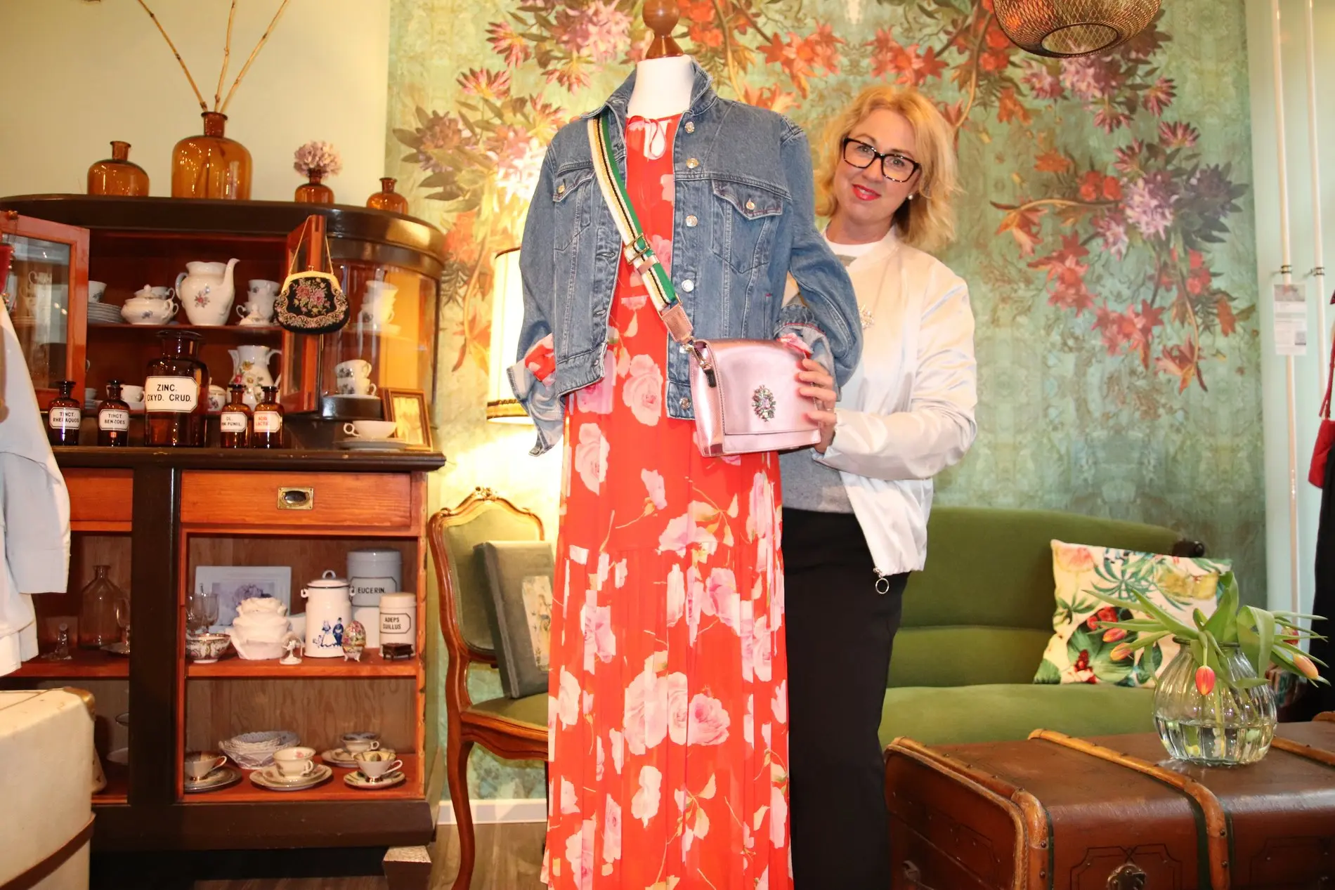 Aneta bietet vor allem ausgefallene secondhand-Fashion an.