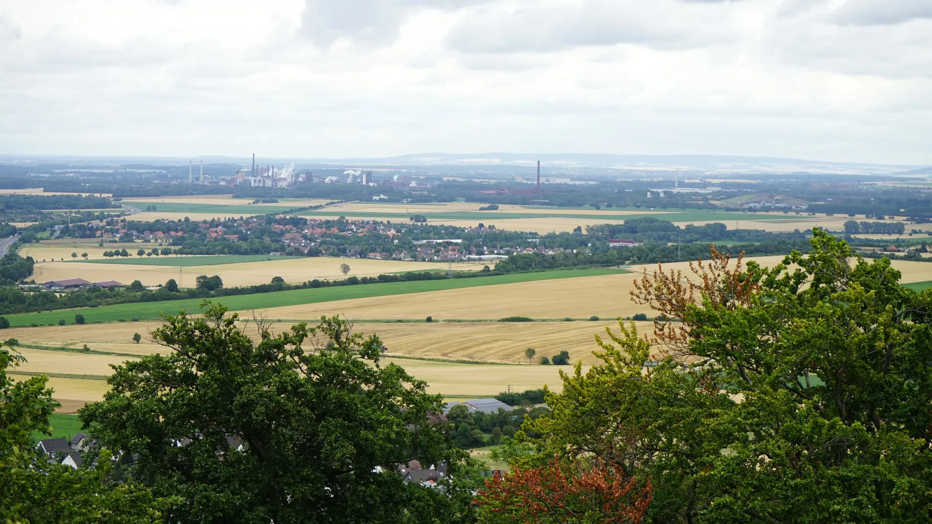Blick von der Aussichtsplattform in Richtung Braunschweig