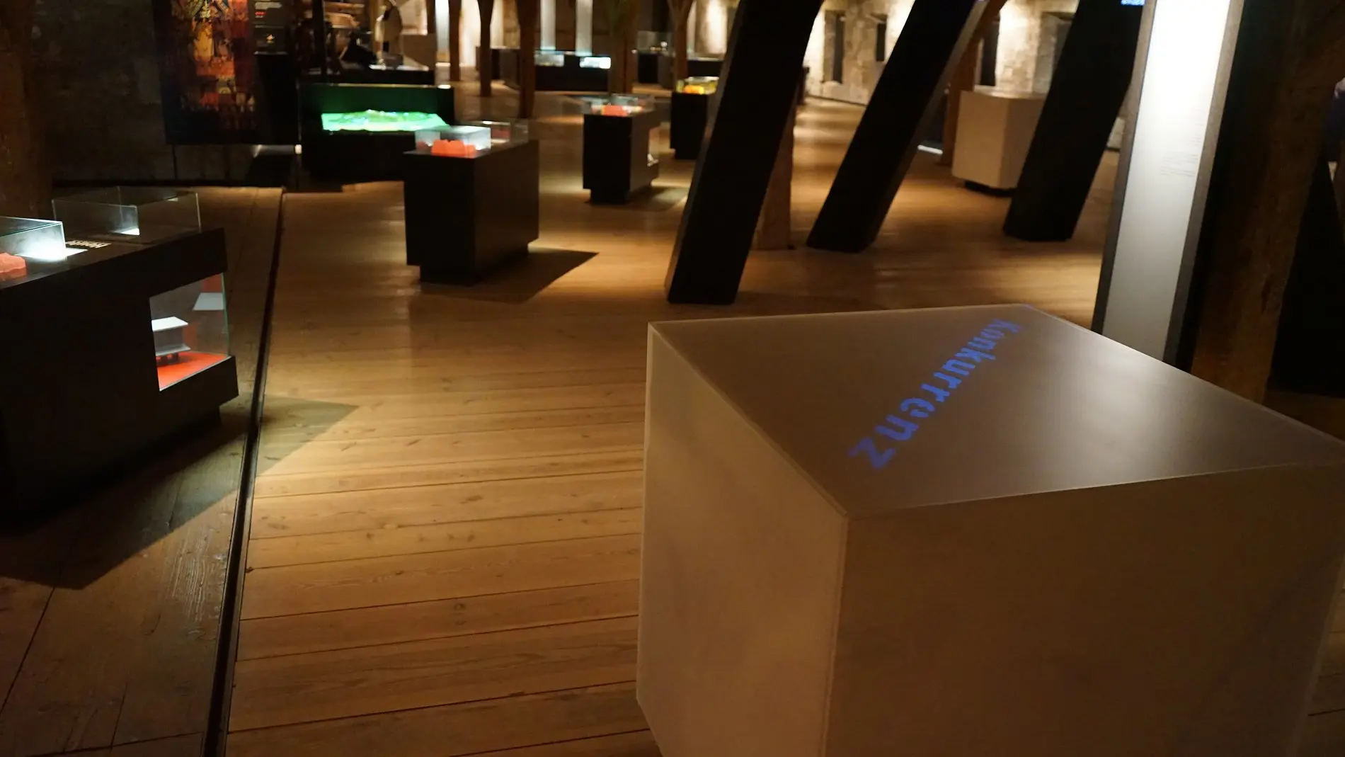 Stundengebetswürfel im Dormitorium