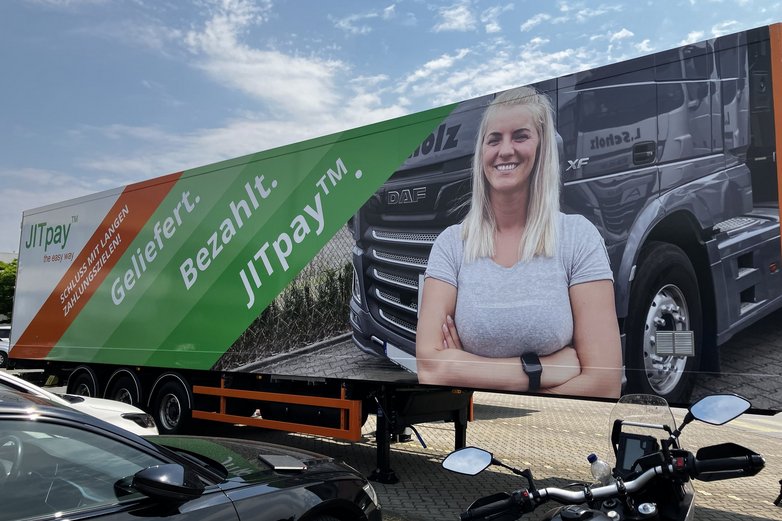 Ein Truck-Kühlanhämger.