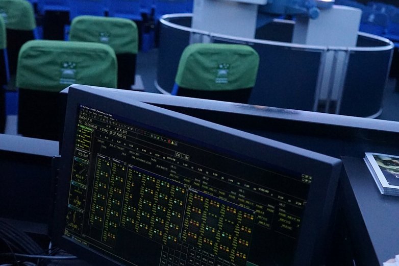 Man sieht das Steuergerät des Starmasters (im Hintergrund).