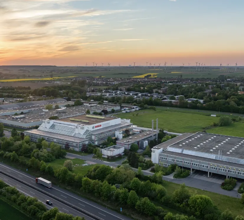 Eine Luftaufnahme der Wasserstoff Campus Salzgitter auf dem Gelände der Robert Bosch Elektronik GmbH.