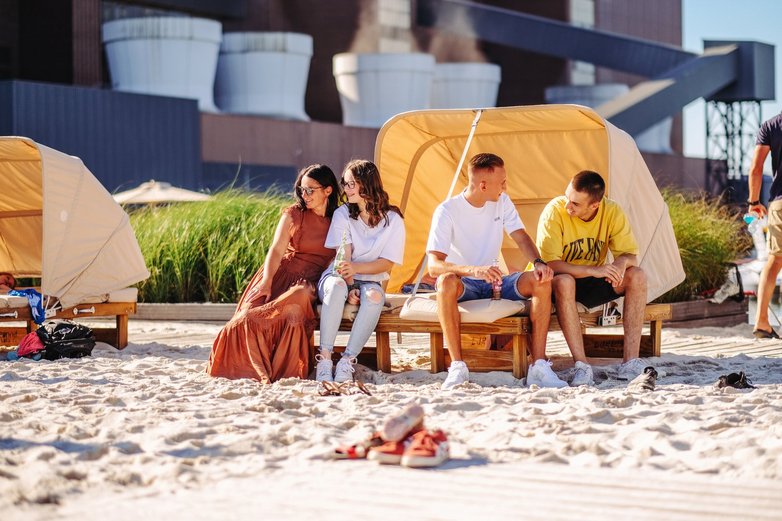 Zeit und Ort zum Chillen und Genießen: das Sommerfestival in der Autostadt.