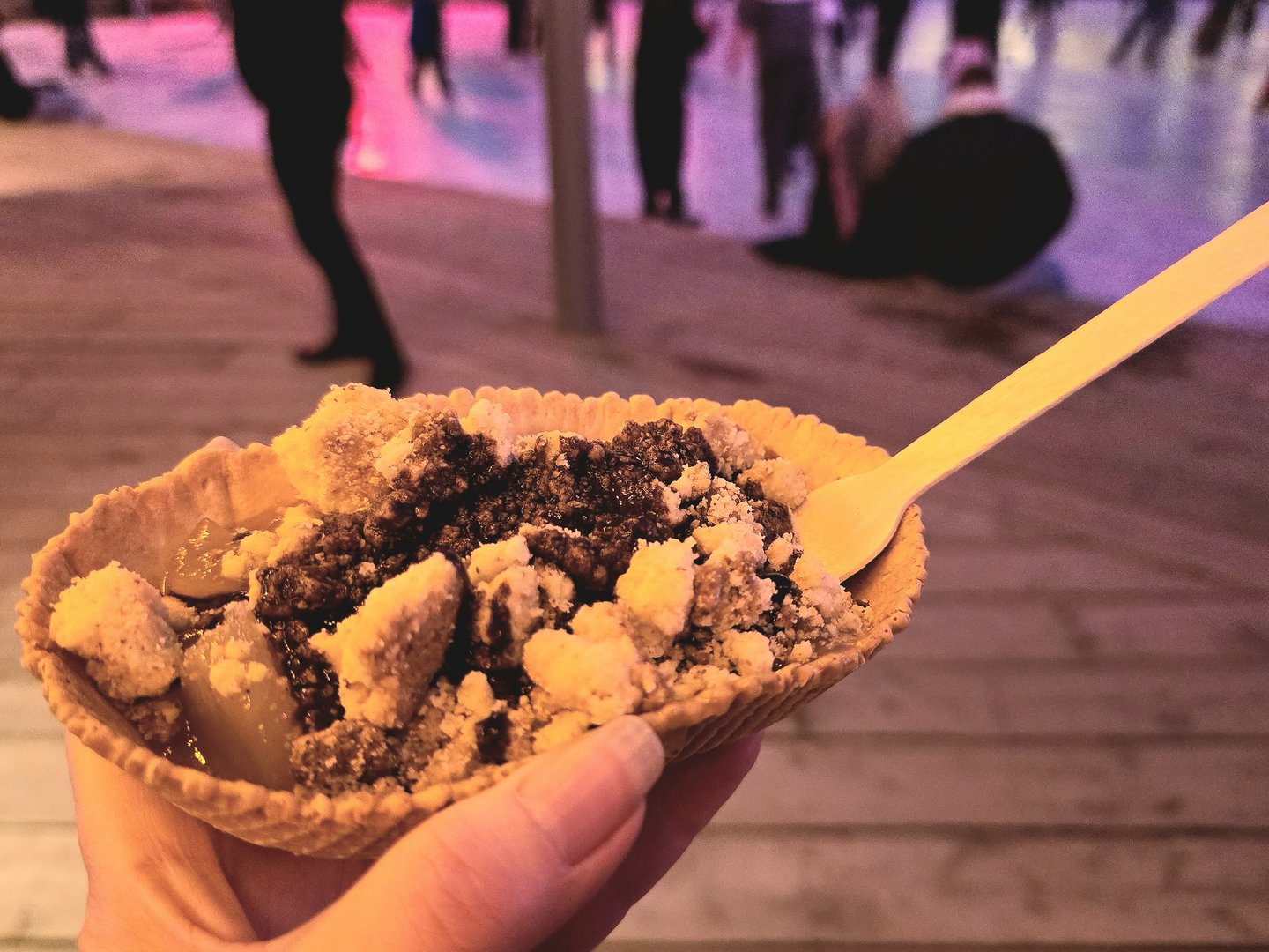 Apfel Crumble Schokoladensoße, Wintermarkt Autostadt Wolfsburg