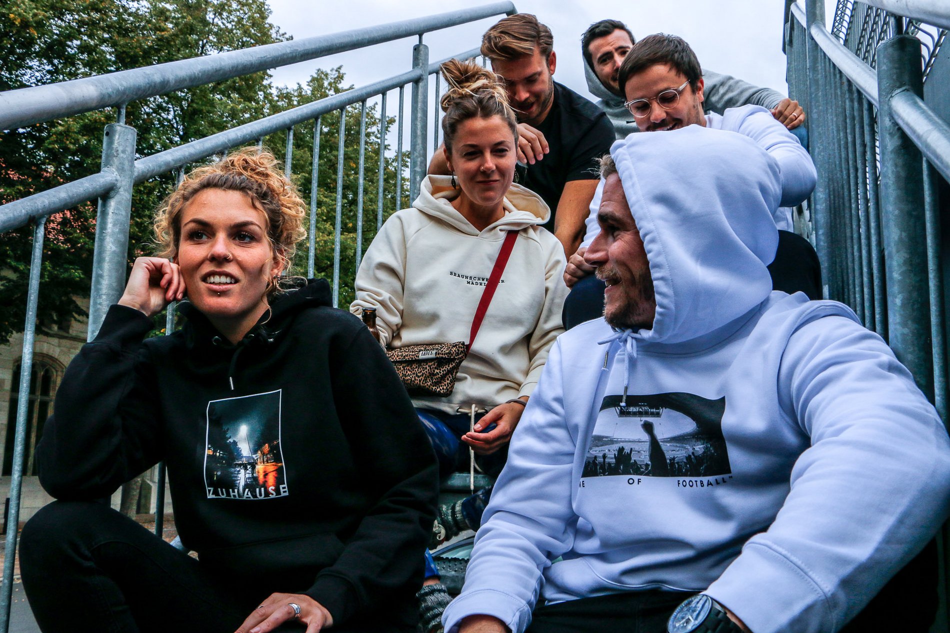 Die Gründer des Fashion -Labels Lokalarroganz fokussieren sich ganz auf das textile Bekenntnis zur Löwenstadt.