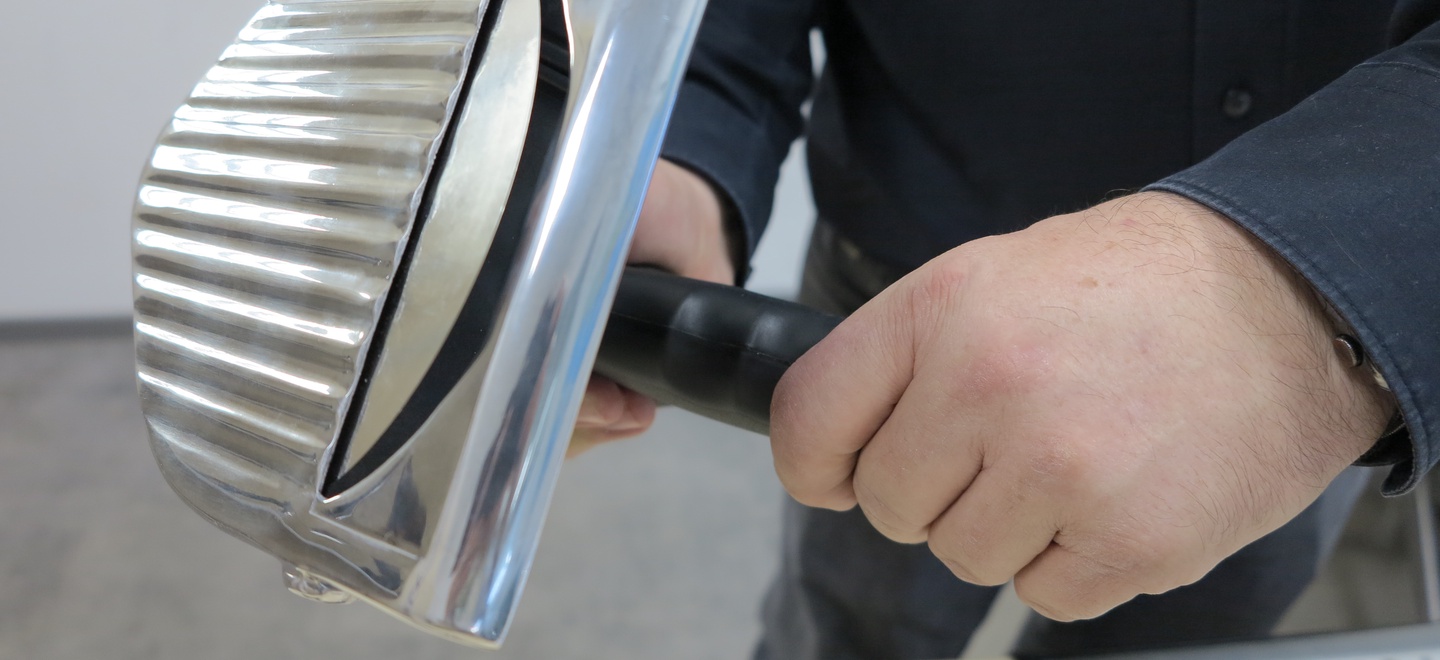 Das Dönermesser in Nahaufnahme.