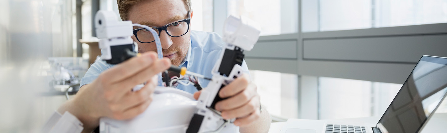 Ingenieur arbeitet im Labor