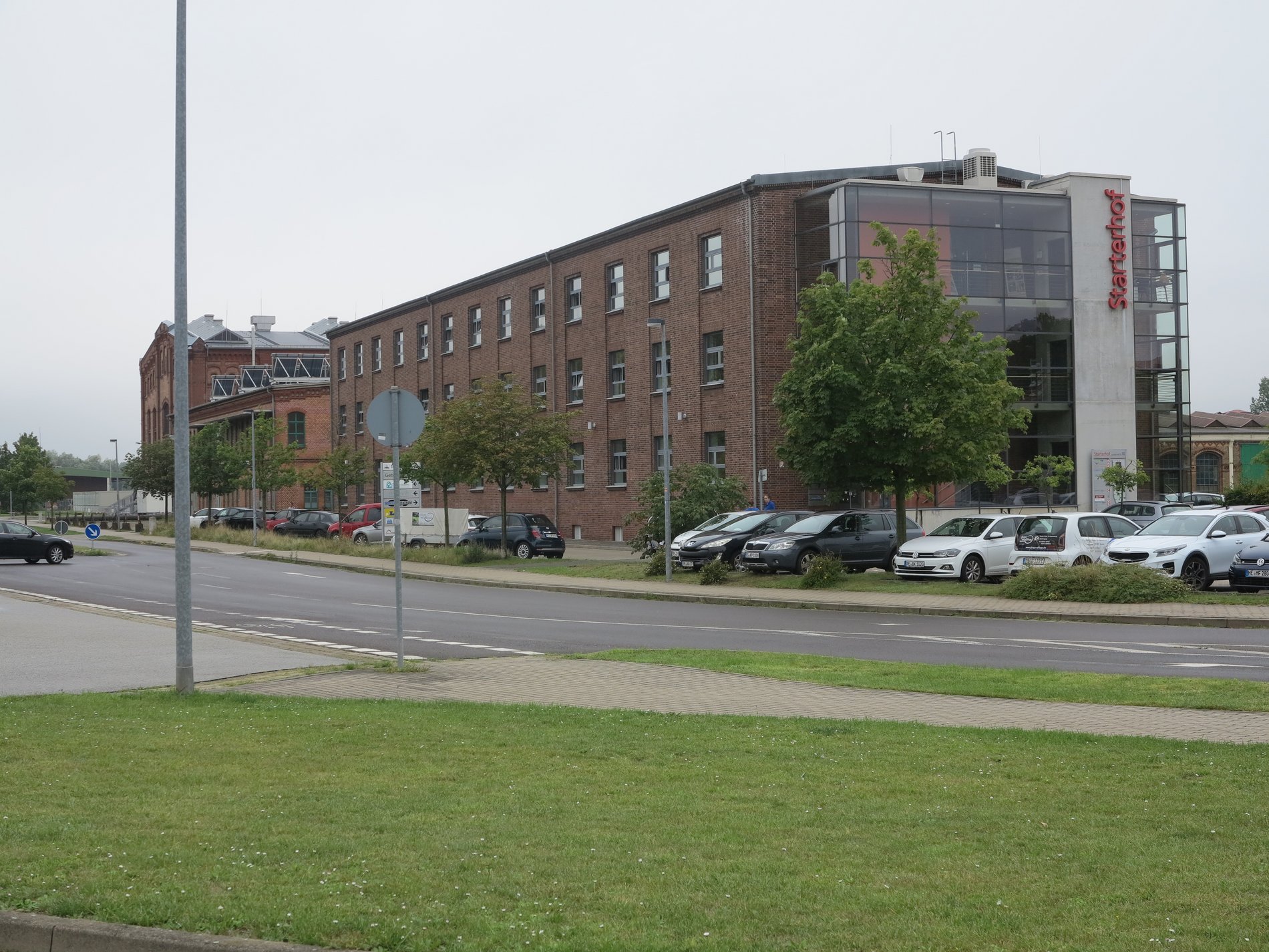 Der Starterhof im Gigapark Ilsede: Hier ist unter anderem die Wirtschaftsförderungsgesellschaft untergebracht.  