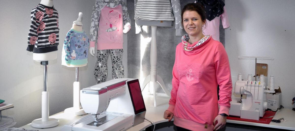 eanette Keipke steht in ihrem Atelier