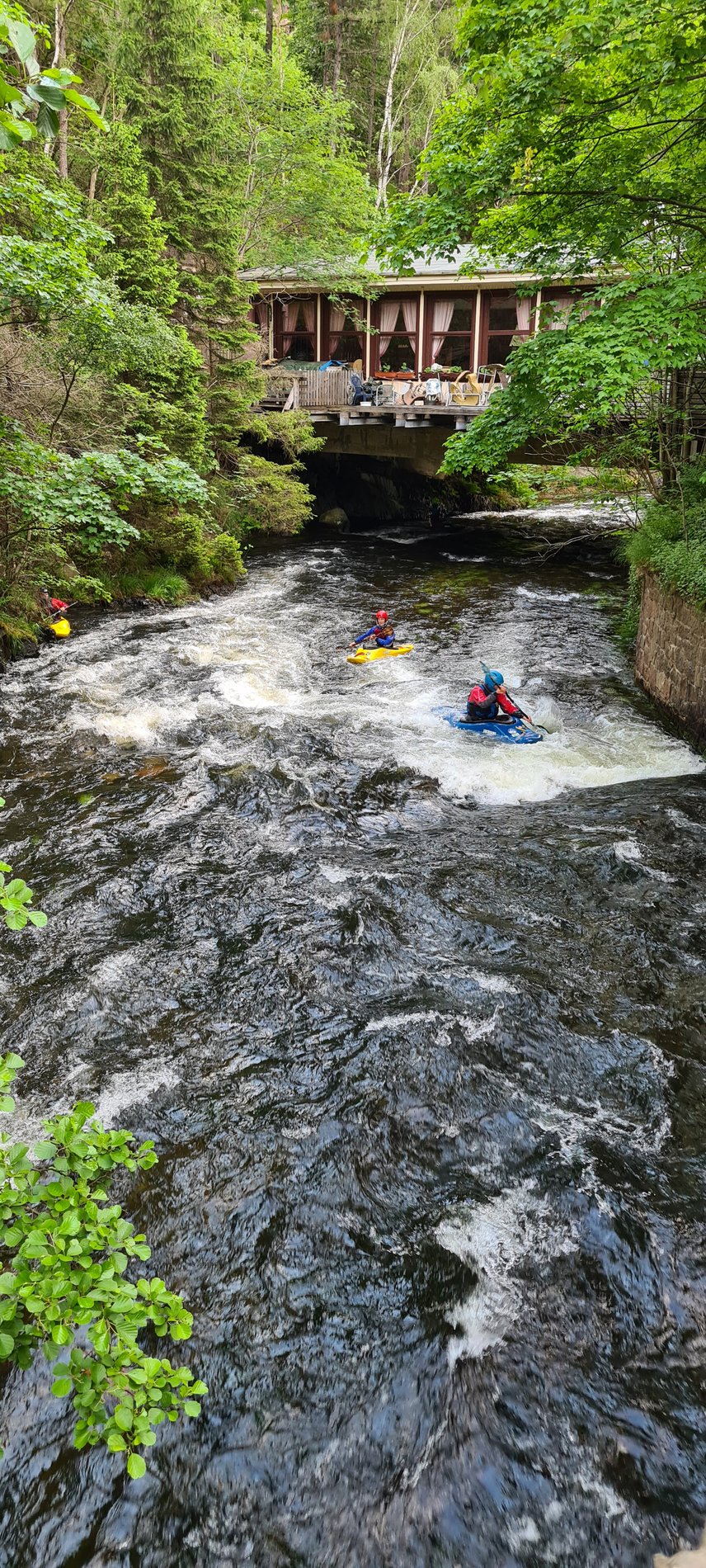 Auf der Oker nahe der Romkerhaller Wasserfälle